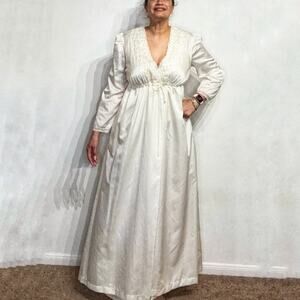 Barbizon Boutique Ivory Satin Vintage Maxi Robe Sz M